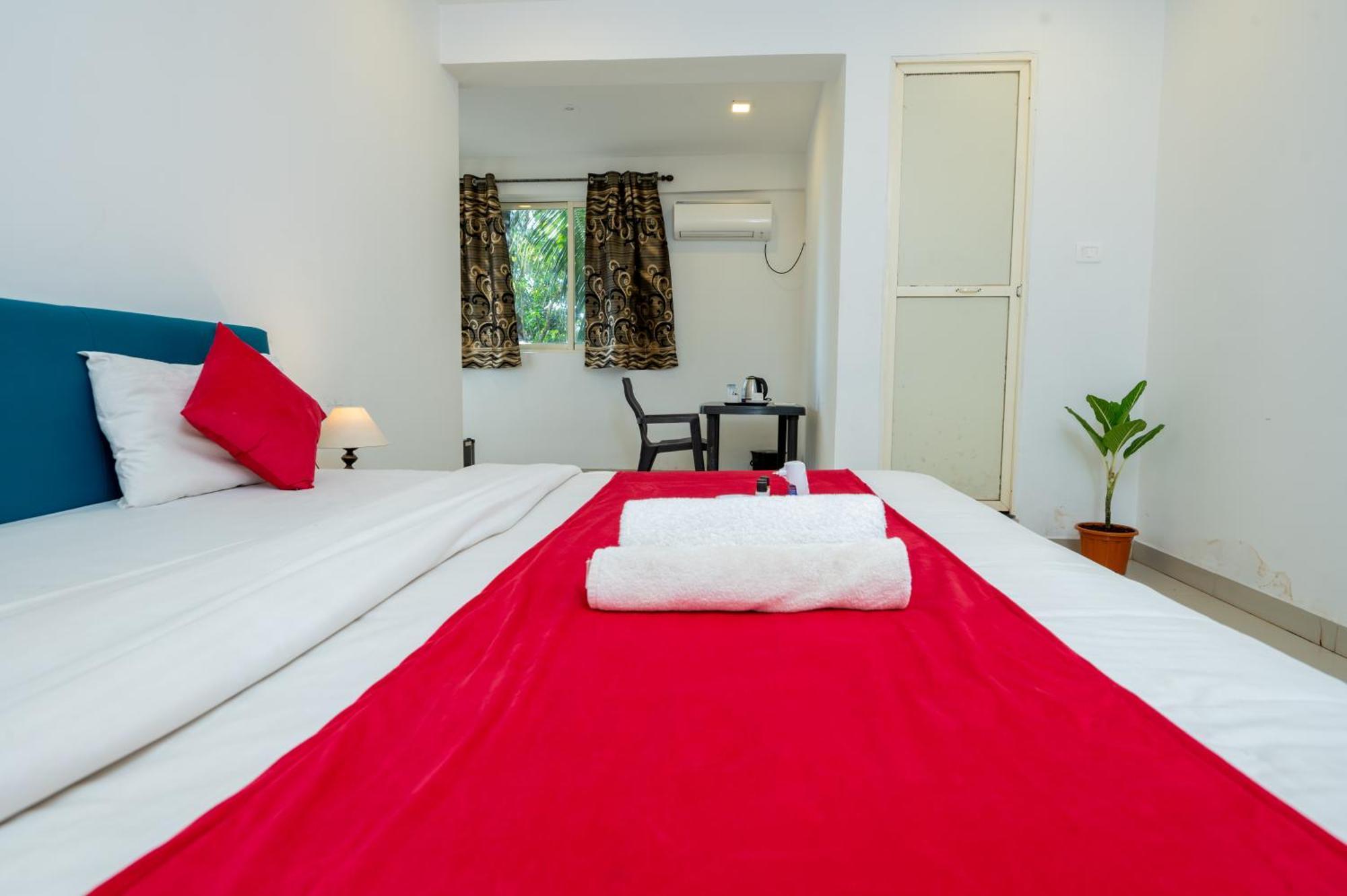 Morjim Sea Waves-Beach Front Hotel 외부 사진