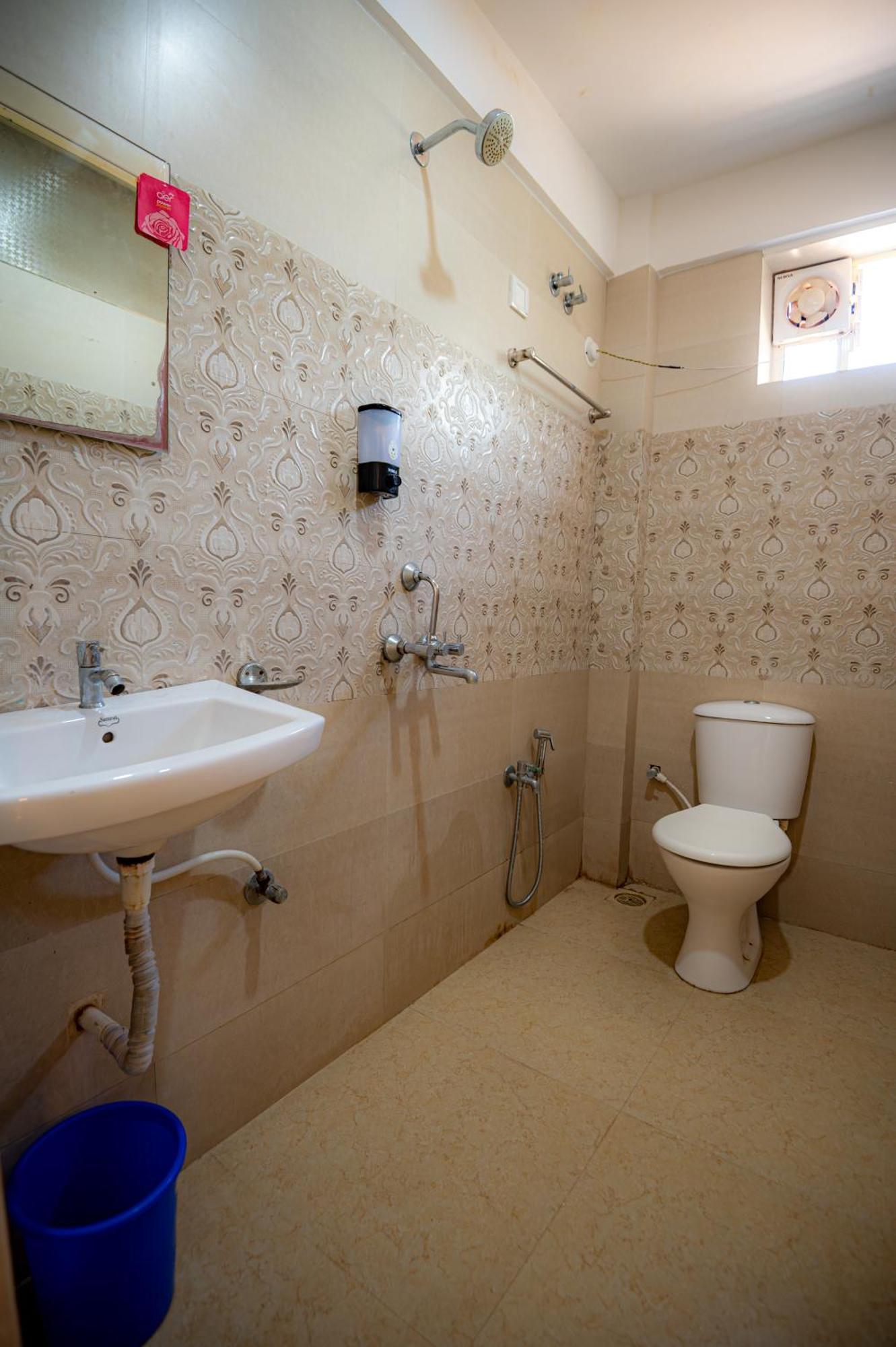 Morjim Sea Waves-Beach Front Hotel 외부 사진