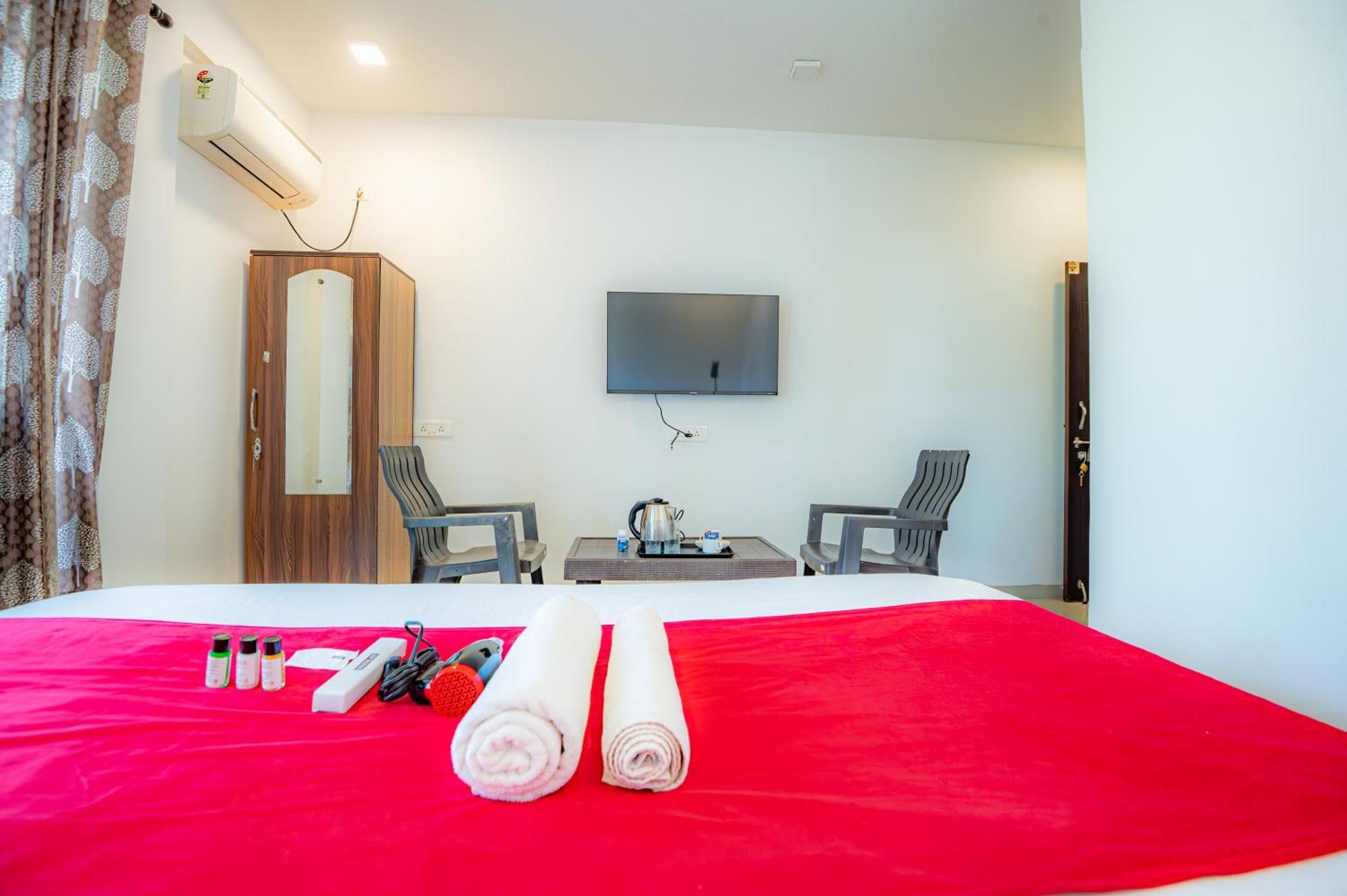 Morjim Sea Waves-Beach Front Hotel 외부 사진
