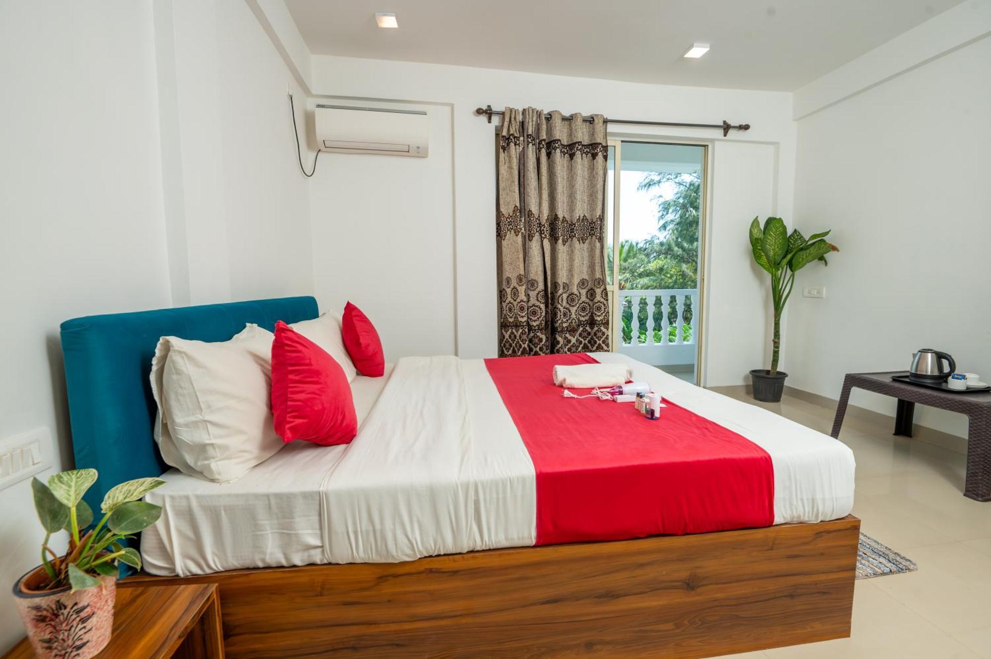 Morjim Sea Waves-Beach Front Hotel 외부 사진