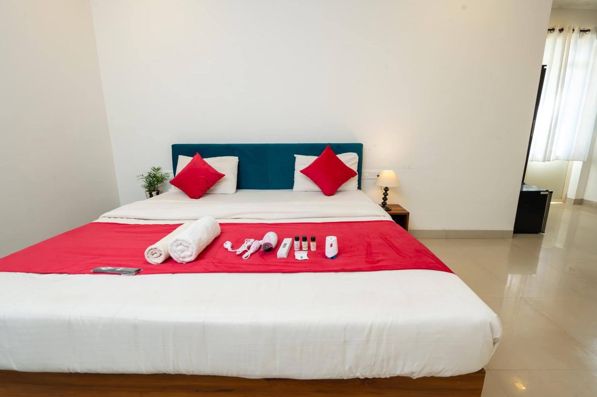 Morjim Sea Waves-Beach Front Hotel 외부 사진